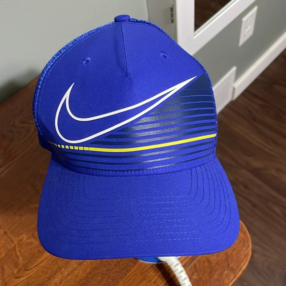Nike Other - Nike golf NWOT mesh blue with white and yellow baseball hat size large/xl